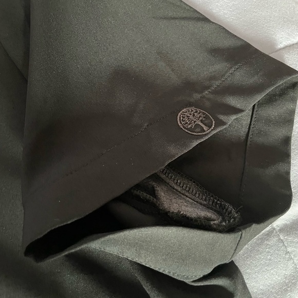 Healing Hands women’s black scrub, set with zipper pockets - Picture 3 of 5